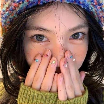 四人旅途中的友情深情演绎